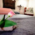 In Love * Κορτόνα