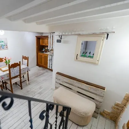 Apartment In Love *