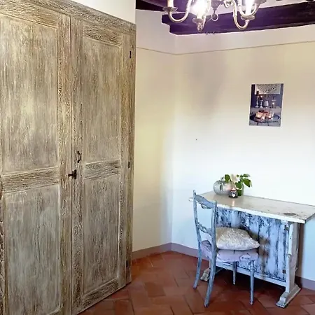 In Love Apartment